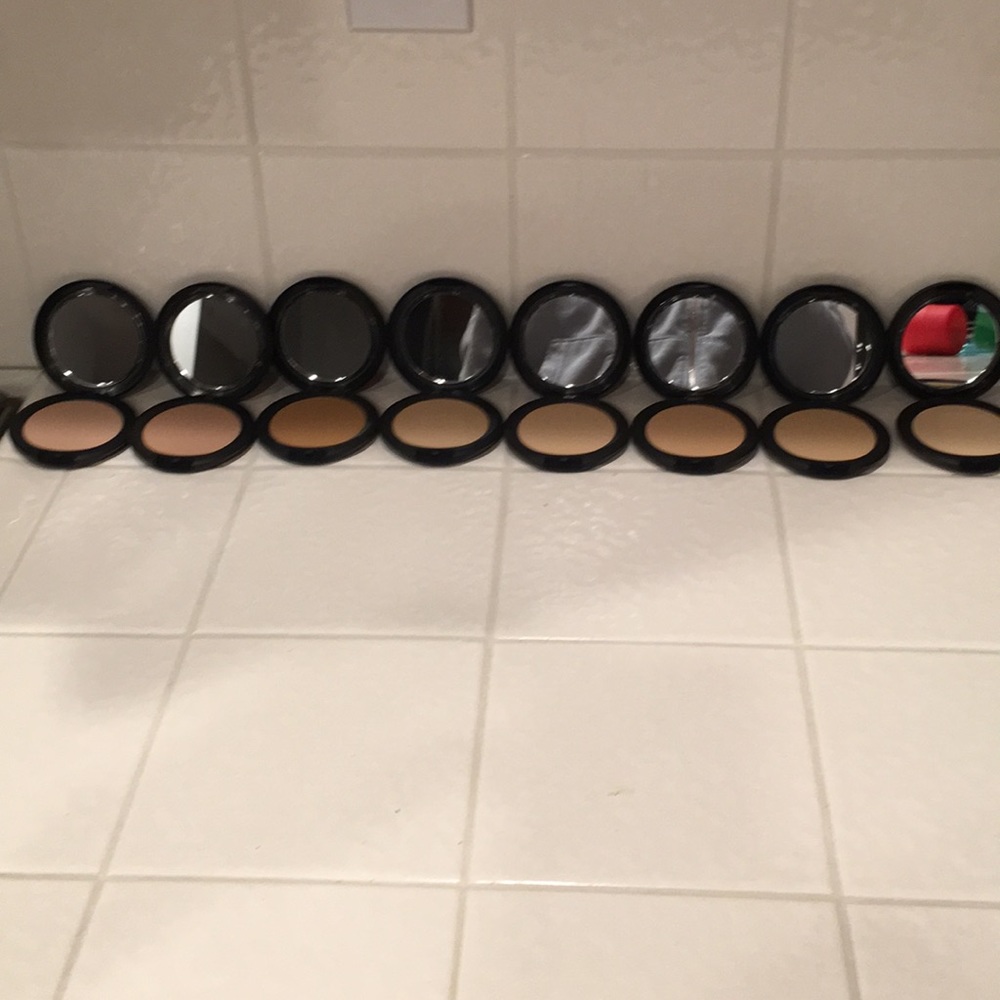 8 Glo Minerals Pressed Powders